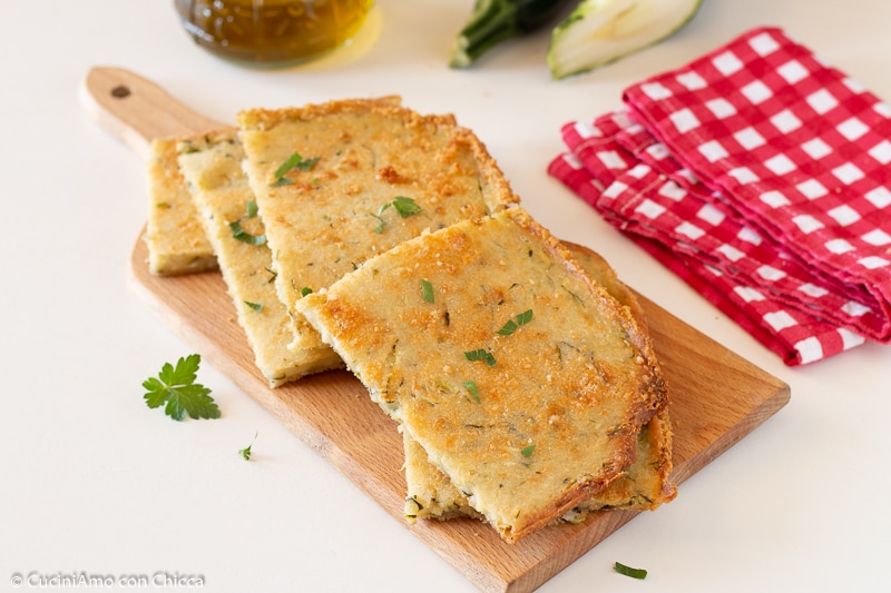 CRUNCHY ZUCCHINI FLATBREAD ready in 10 minutes