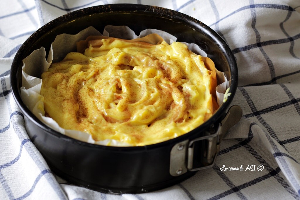 SWEET ROSE WITH PHYLLO DOUGH AND CREAM