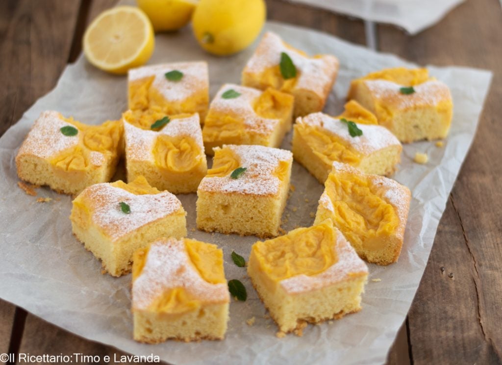 cake with lemon cream