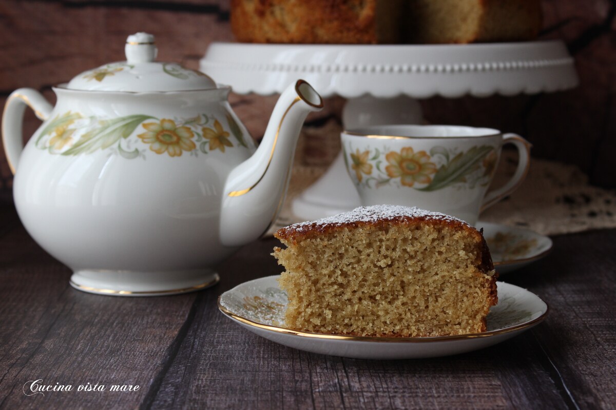 Cake with Rice and Sorghum Flour
