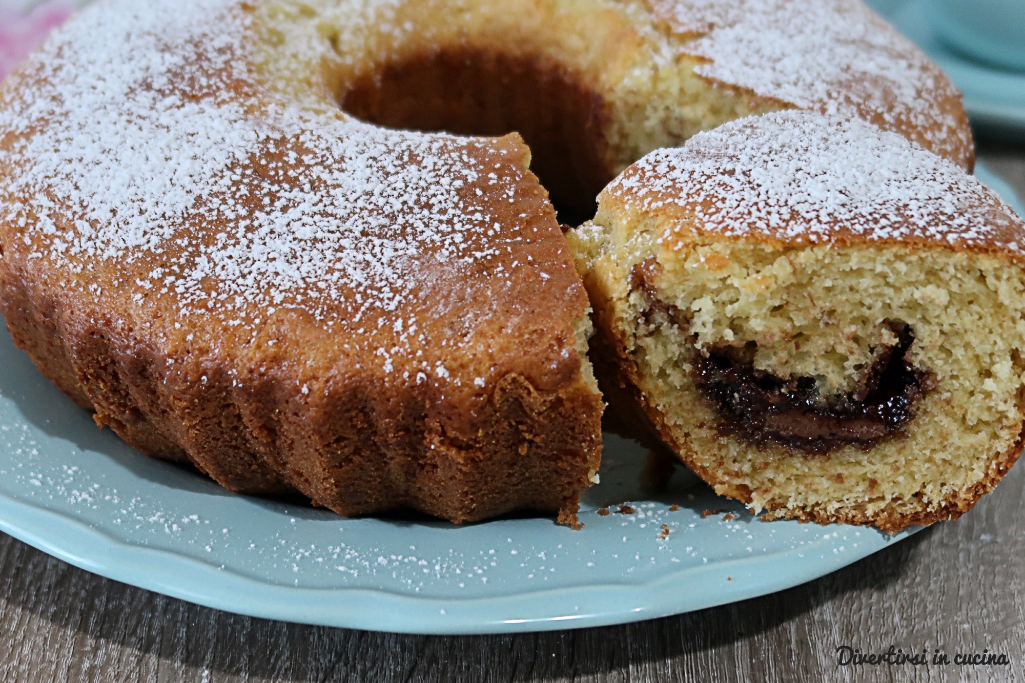 Cake with Yogurt and Nutella