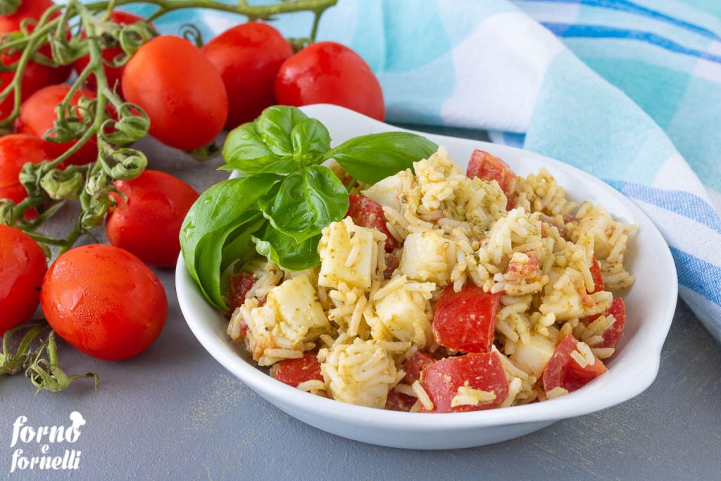 Caprese rice salad, cold caprese rice