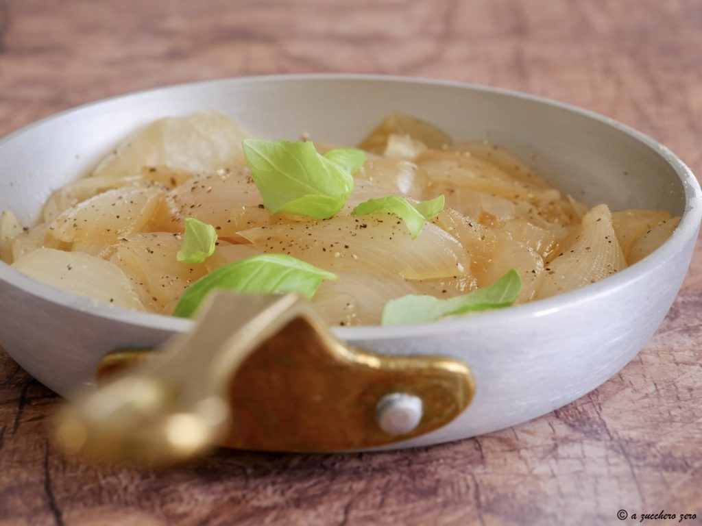 Caramelized Onions in the Pan Without Sugar