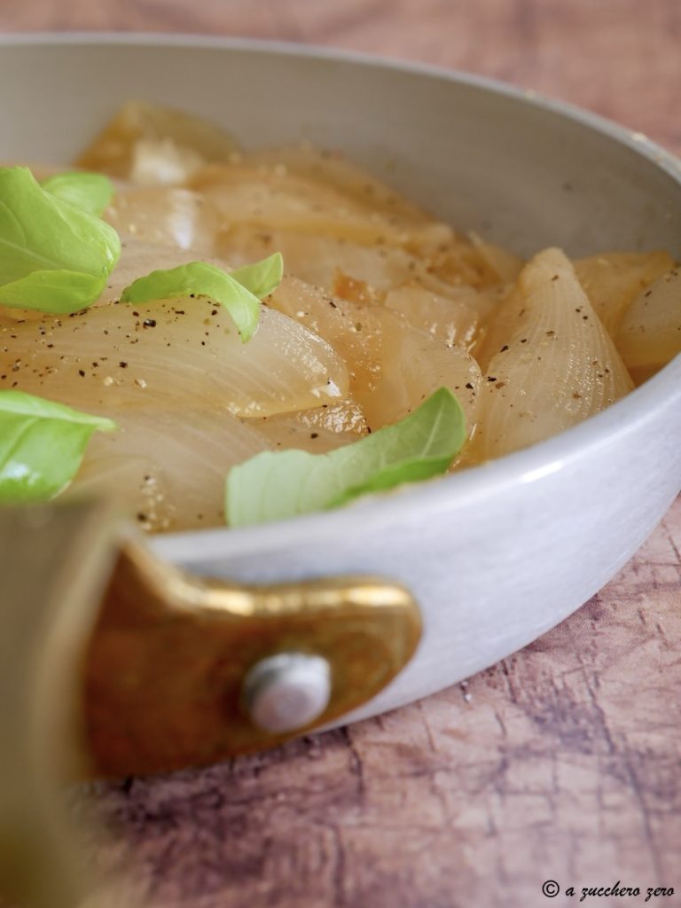 Caramelized Onions in the Pan Without Sugar