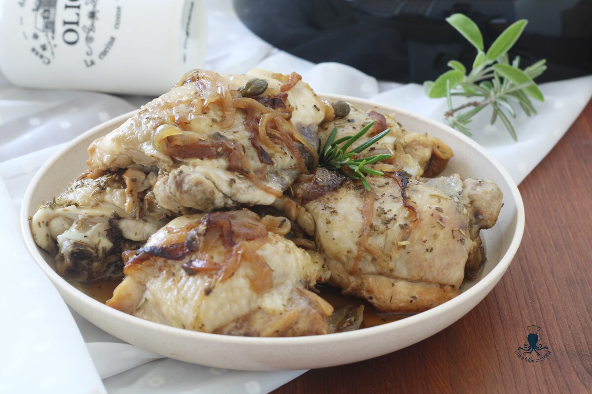 Chicken with Onions in the Multicooker