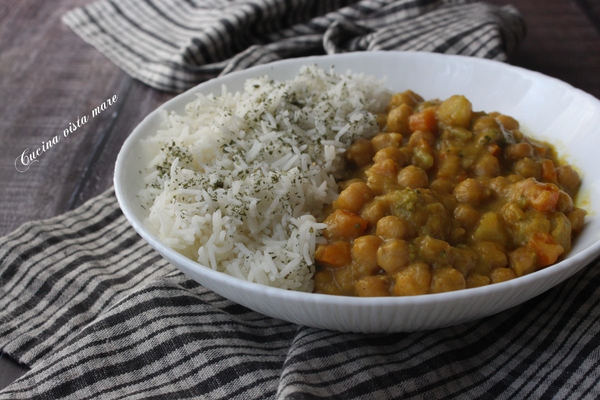 Chickpea Curry with Vegetables