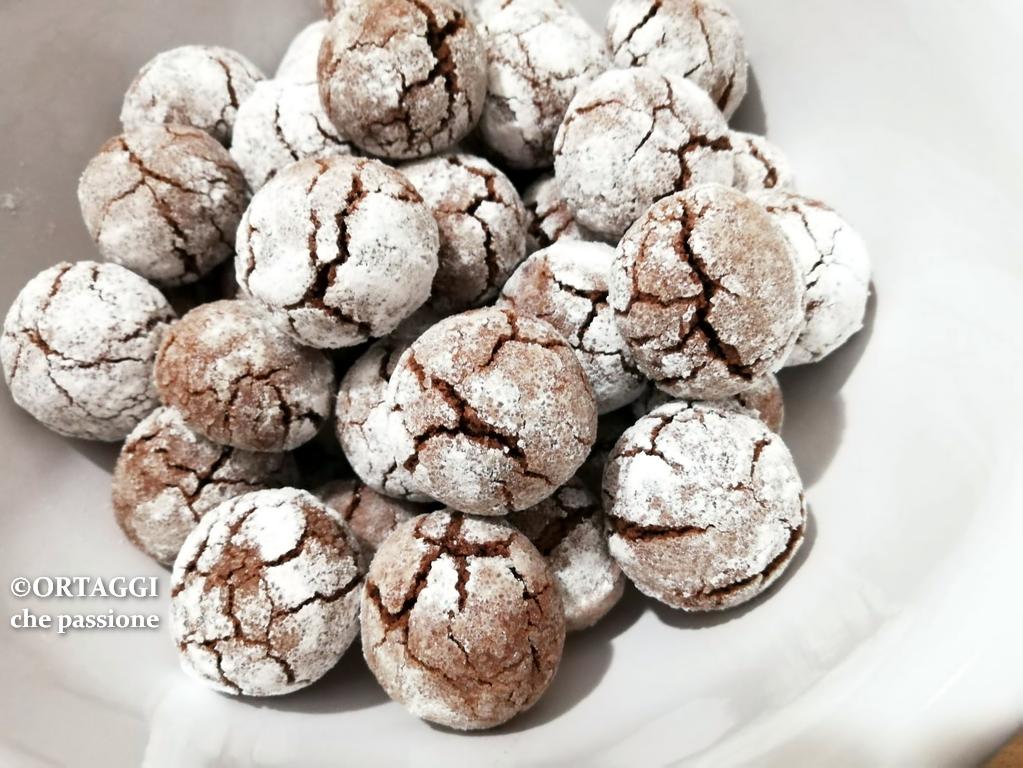 Chocolate crinkle cookies soft cookies with cracks