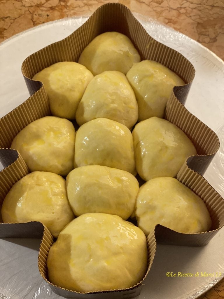Leavened Savory Christmas Tree Danubio