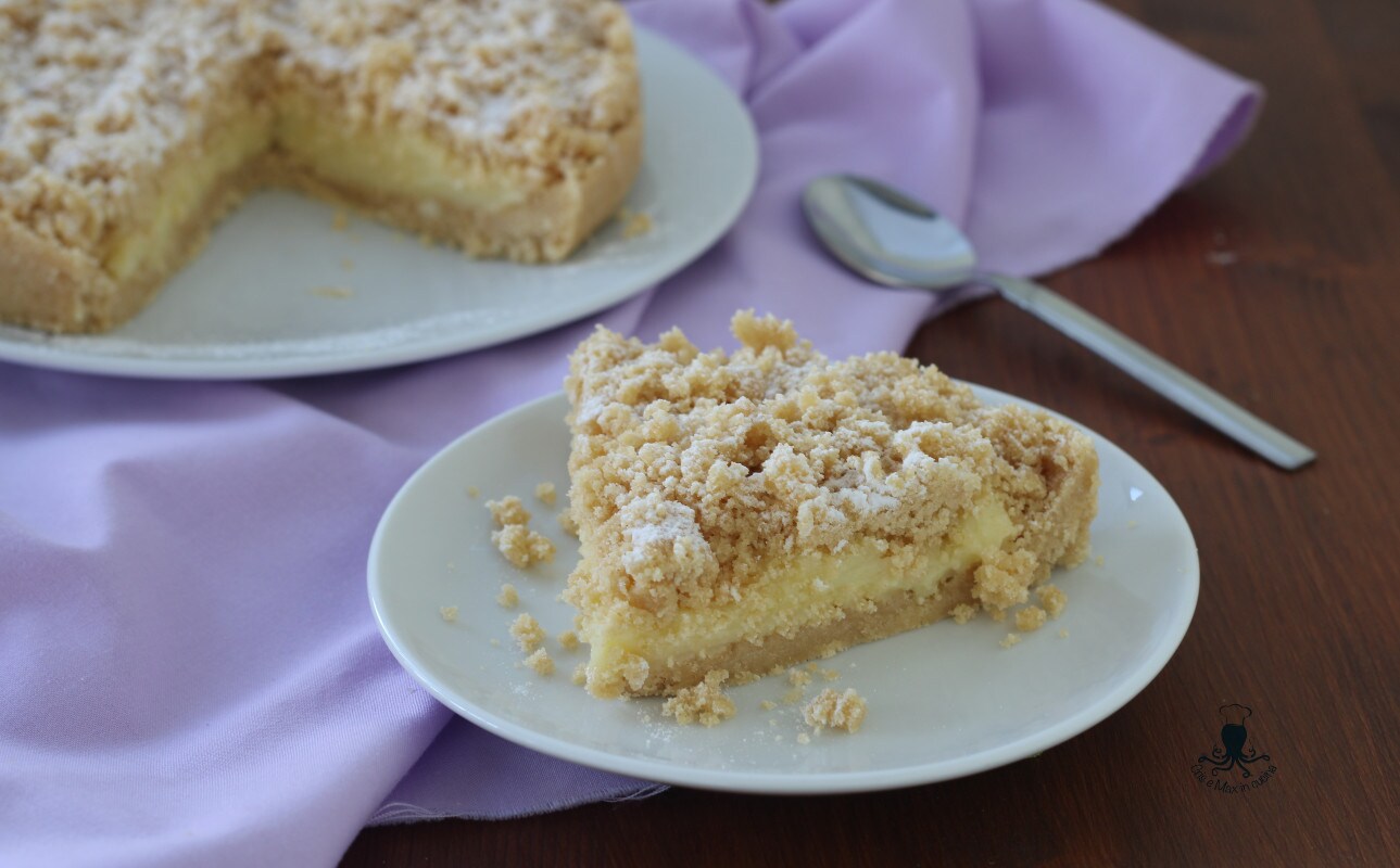 Cold Crumble with Custard