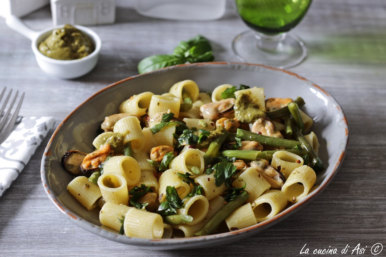 Cold Mezze Maniche with Green Beans, Mussels, and Pesto