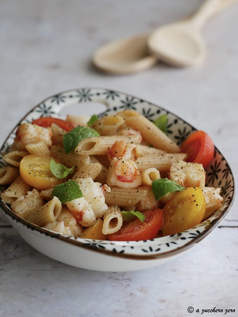 Cold Pasta with Shrimps and Cherry Tomatoes Light