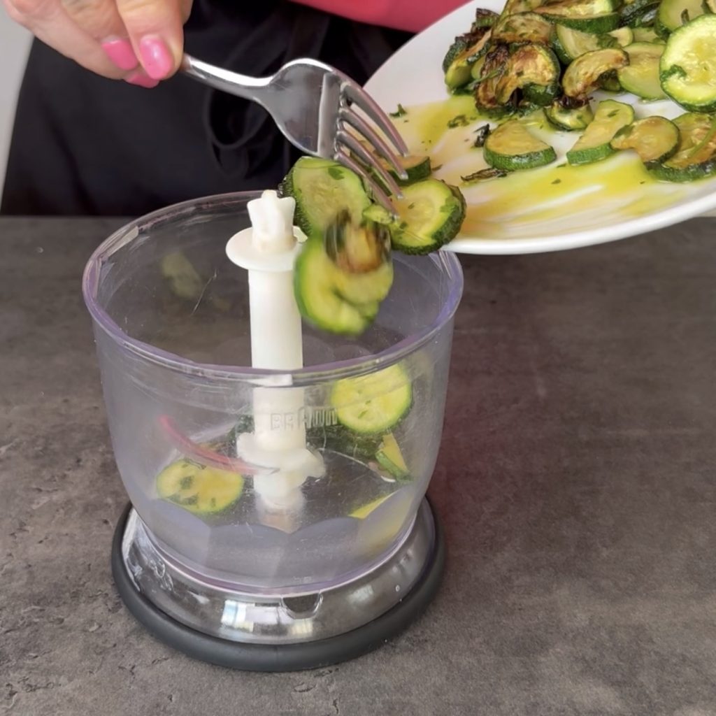 Cold pasta with zucchini and shrimp