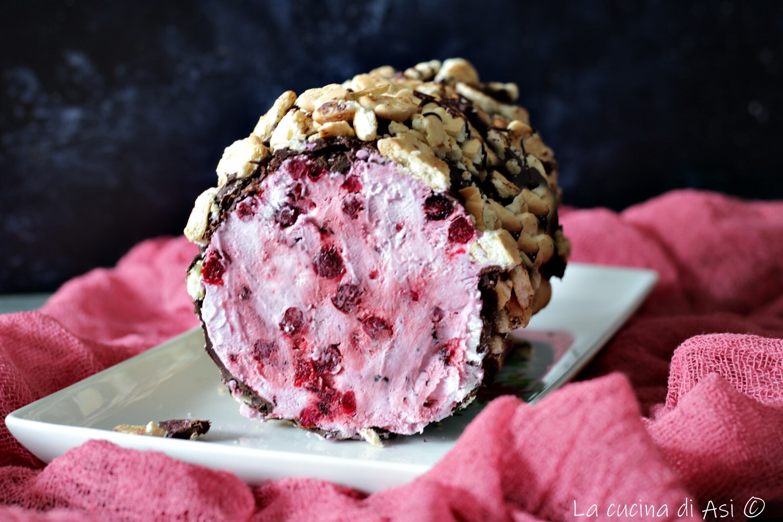 COLD SWEET ROLL