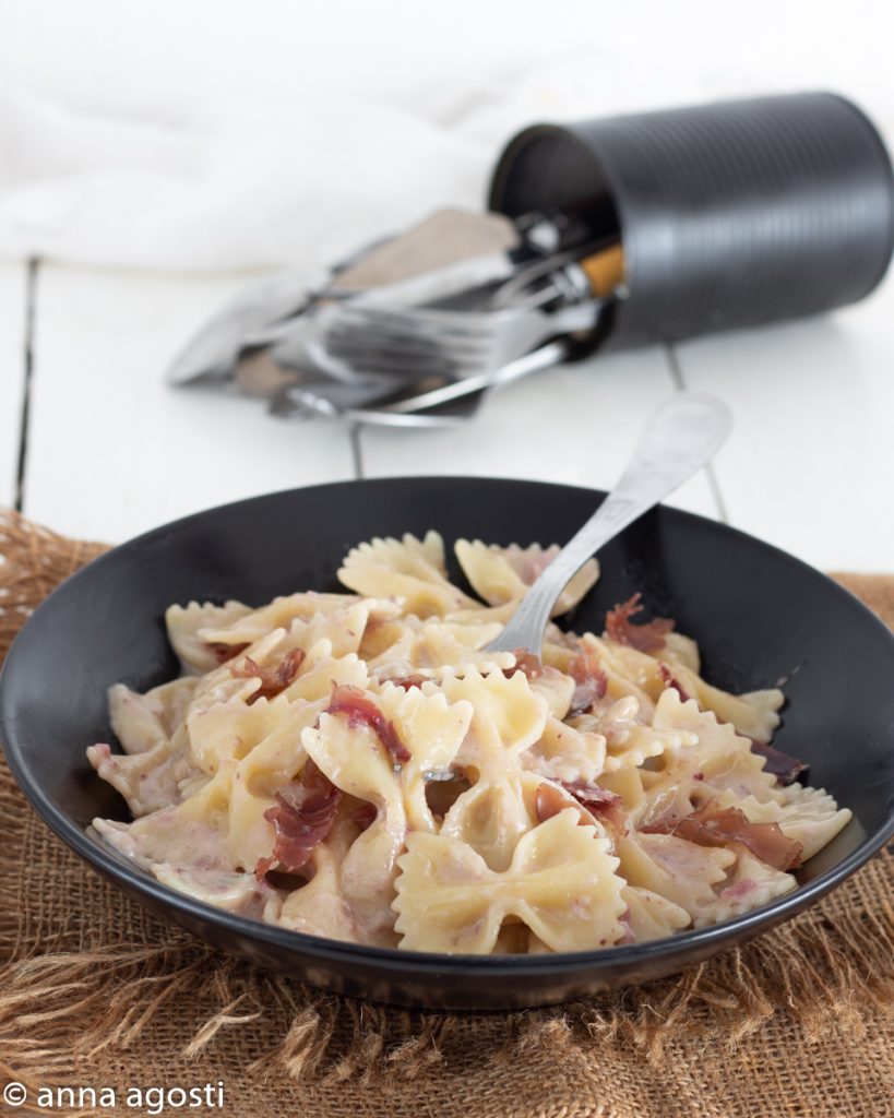 Creamy Farfalle with Gorgonzola and Ham