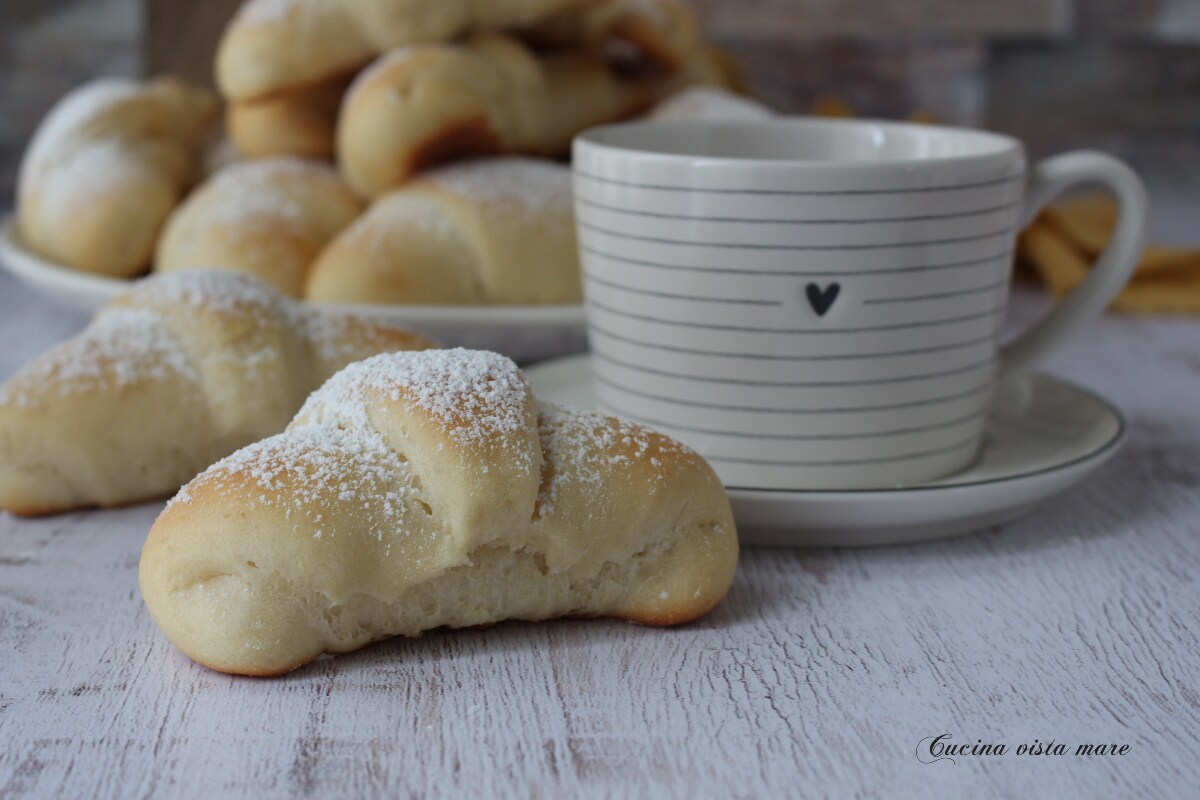 Croissants without eggs and butter