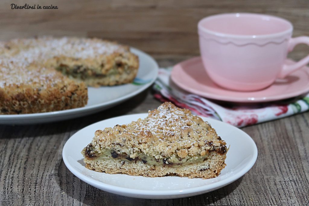 Crumble Cake with Ricotta and Pistachio Cream