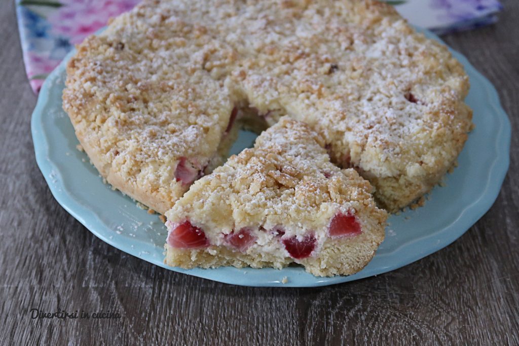 Crumble with Ricotta and Strawberries