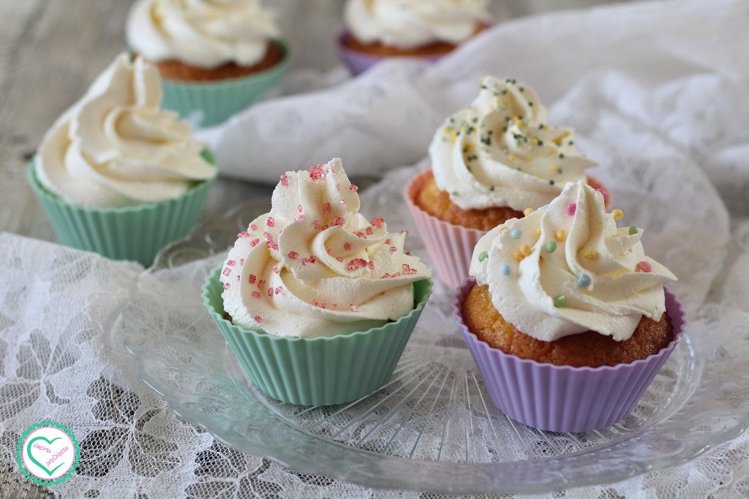 Cupcake with Mascarpone and Cream