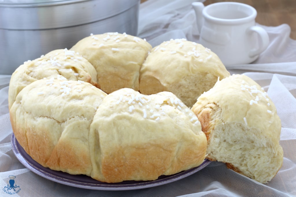 DANUBE BUNDT CAKE