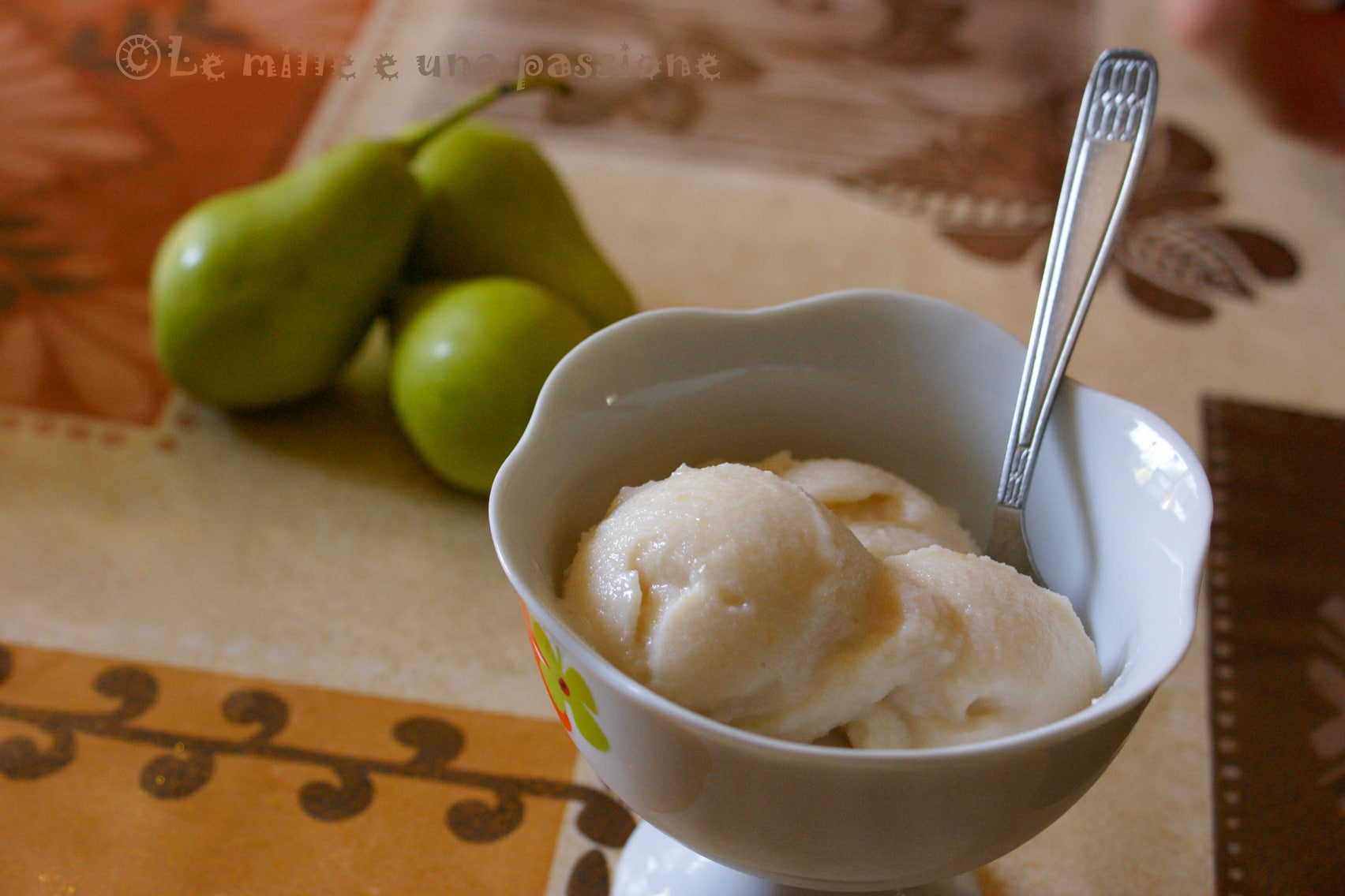 Pear Ice Cream: The Easy Recipe for a Fresh and Genuine Dessert (with or without Ice Cream Maker!)