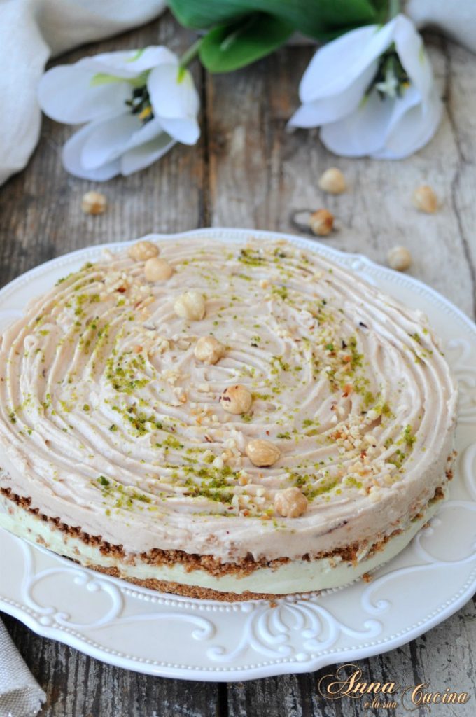 Cold Cake with Pistachio and Hazelnut Paste