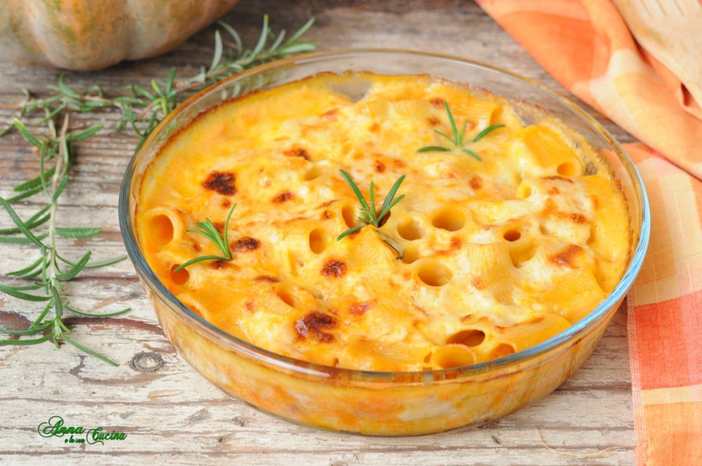 for baked pasta with pumpkin and béchamel