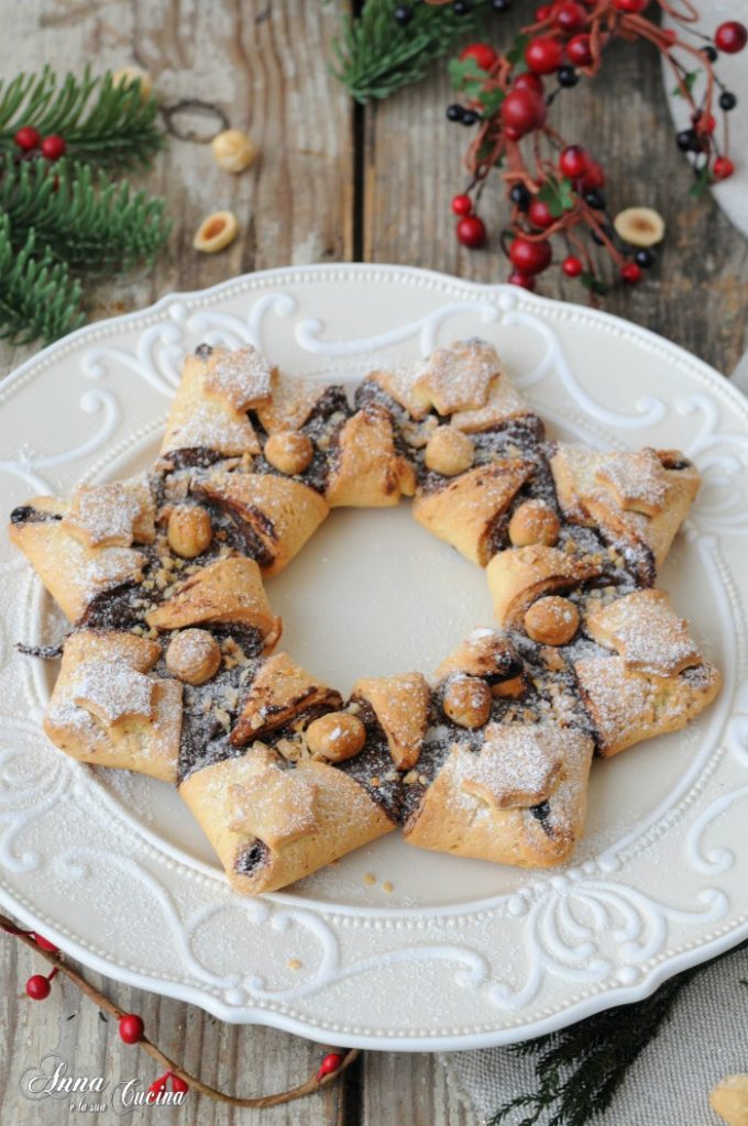 Christmas Star Tart with Hazelnut Cream