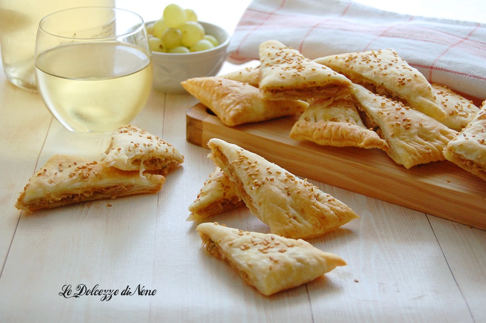 QUICK TUNA TRIANGLES