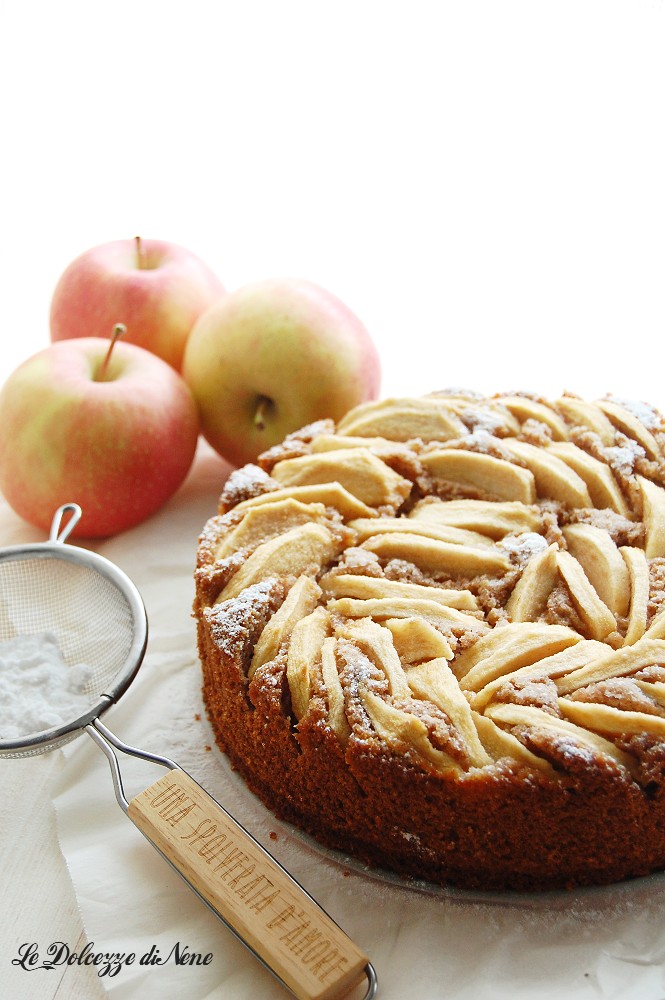 whole wheat flour apple and cinnamon cake