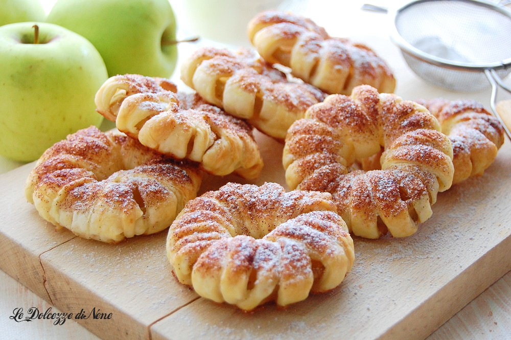 APPLE AND PUFF PASTRY DONUTS