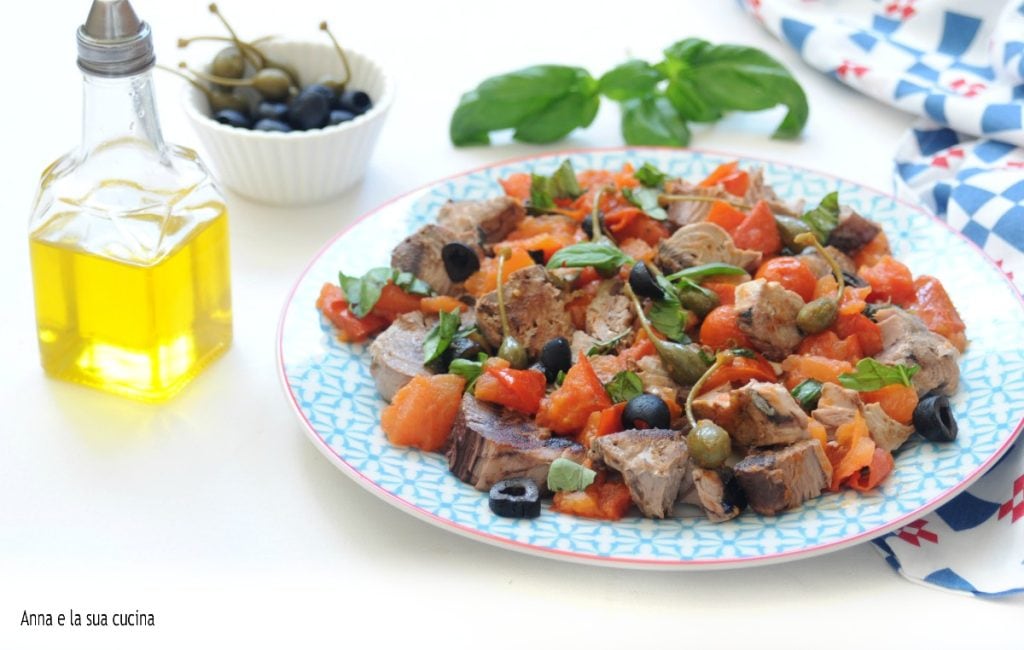 Seared Tuna and Tomato Salad