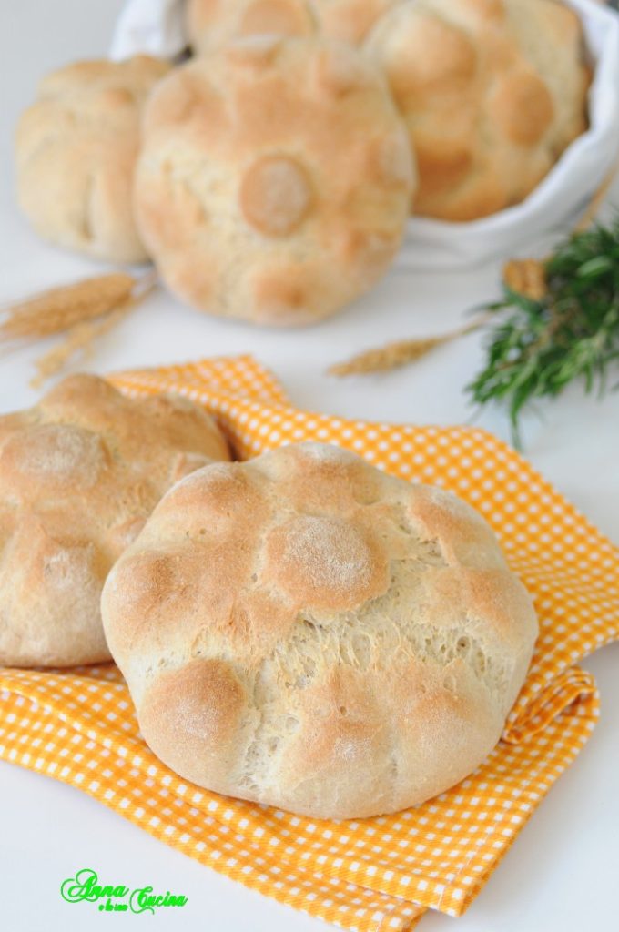 Semolina Flour Bread Rosettes