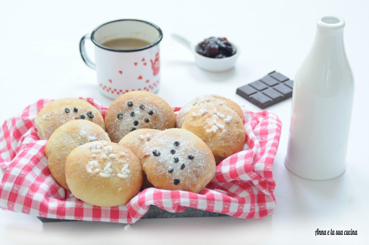 Soft Cream-Filled Brioche Buns