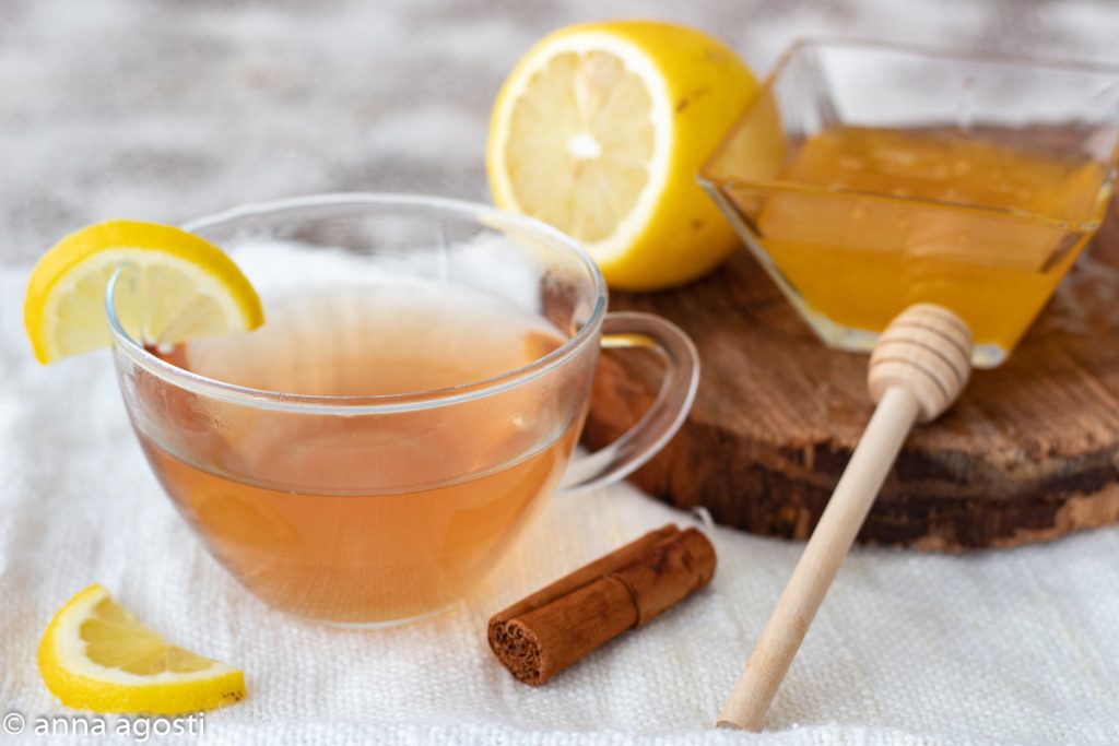 Digestive and Fat-burning Cinnamon and Lemon Herbal Tea