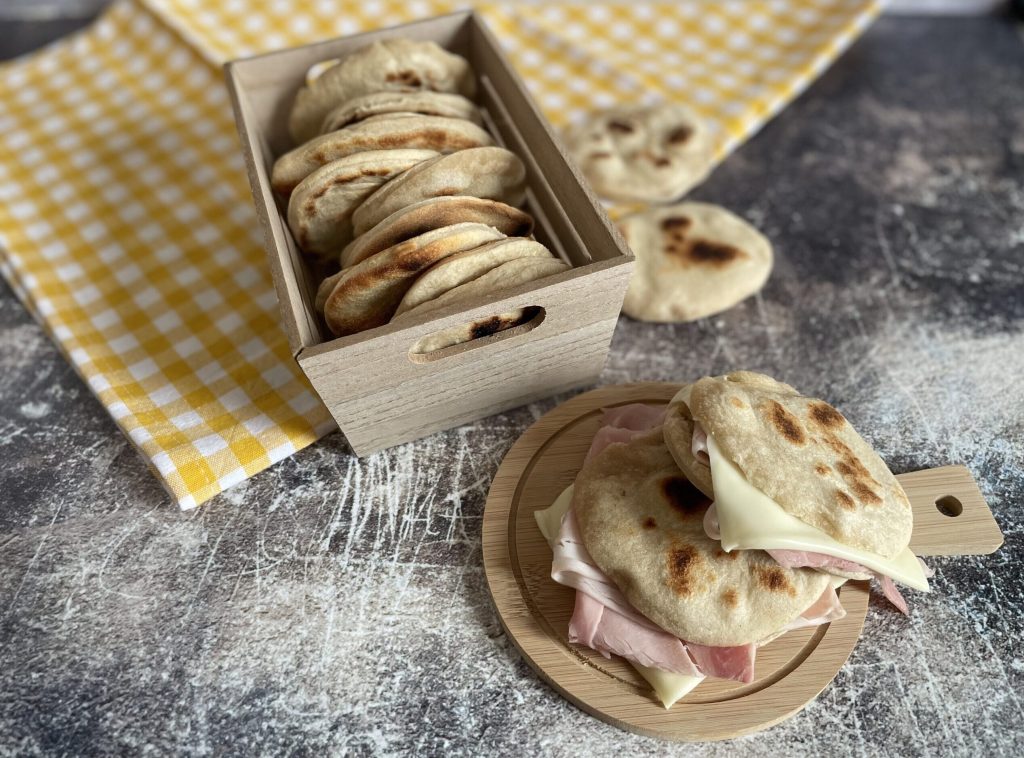 Tigelle with sourdough discard