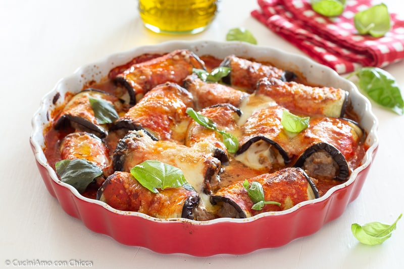 EGGPLANT ROLLS WITH SAUSAGE