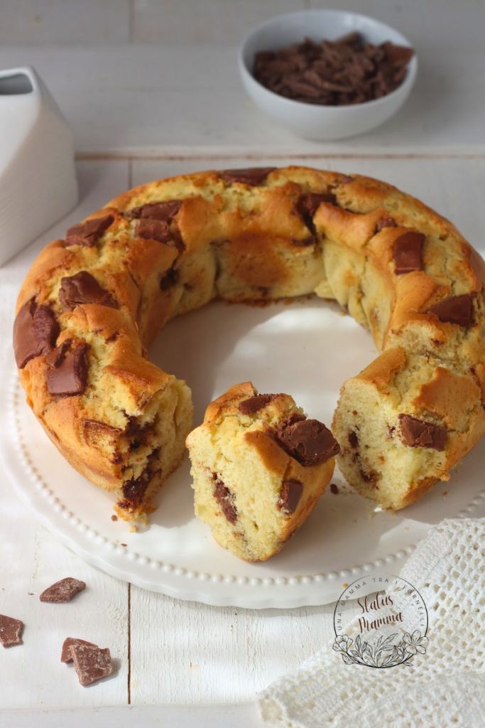Easter Egg and Cream Bundt Cake
