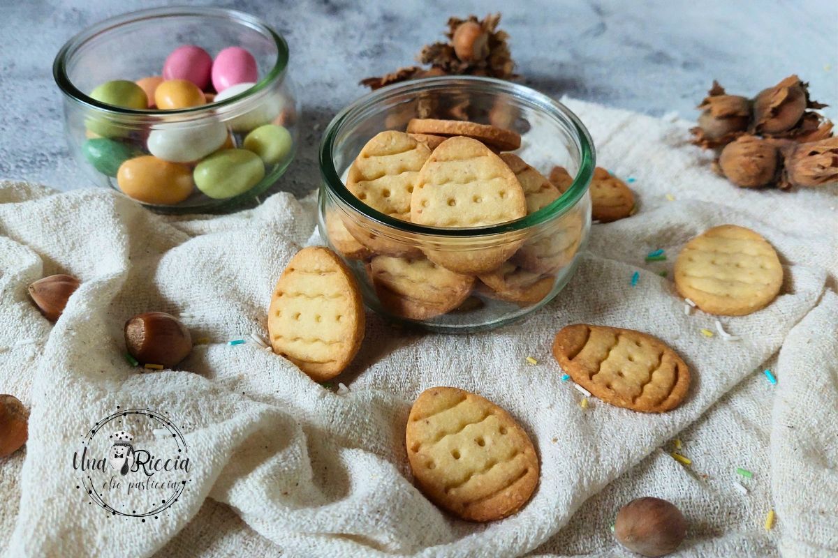 Easter Hazelnut Cookies