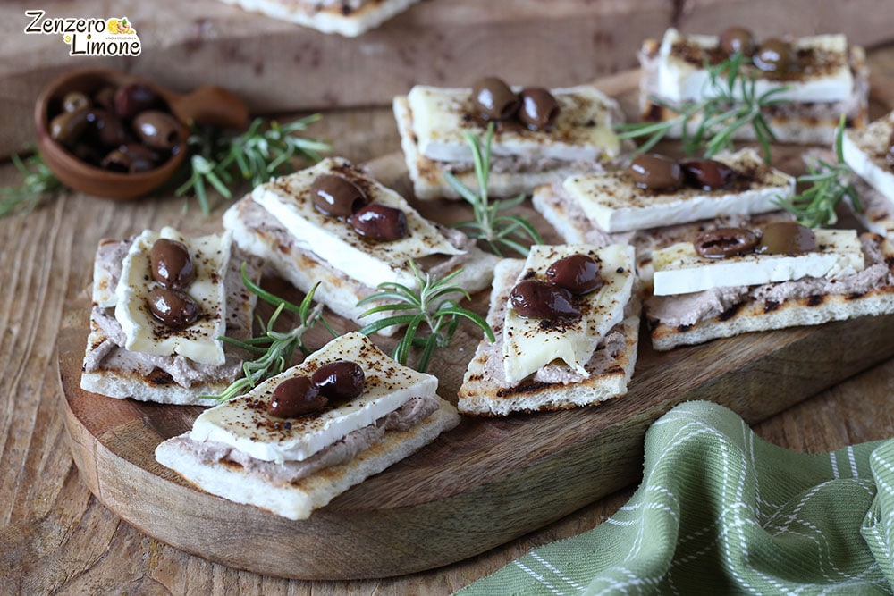 Easy Crostini with Brie and Olives