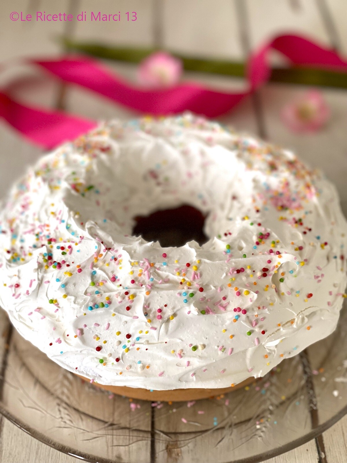Easy Easter Bundt Cake: Umbrian Ciaramicola with Alchermes and Meringue Glaze. Easy and Fast Recipe