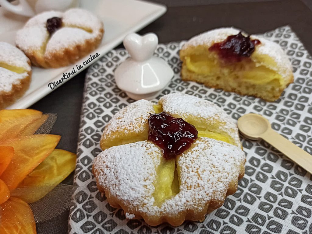 Easy and Quick Apple Cupcakes