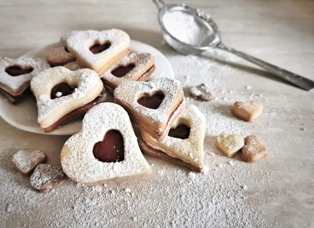 GLUTEN FREE HEART COOKIES WITH FILLING
