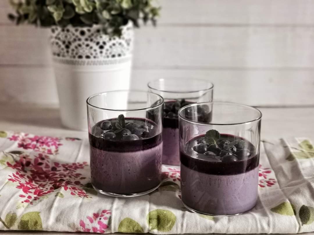 PANNA COTTA WITH BLUEBERRY SAUCE