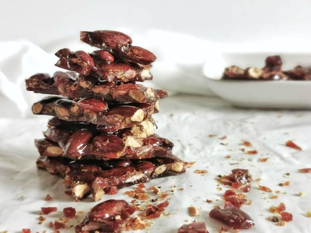 PIACENTINE BRITTLE WITH NUTS
