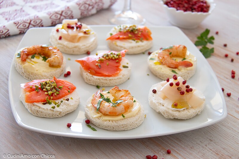 FISH CANAPÉS ready in 5 minutes