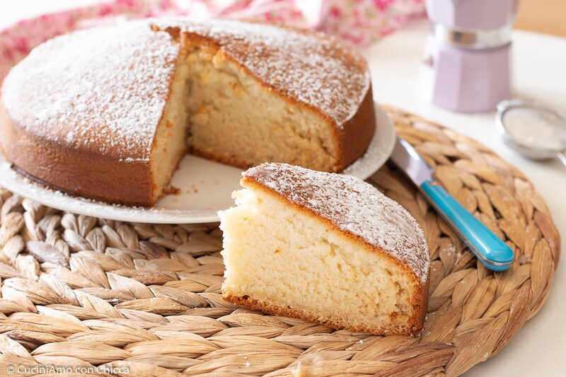 Fluffy Egg White Cake