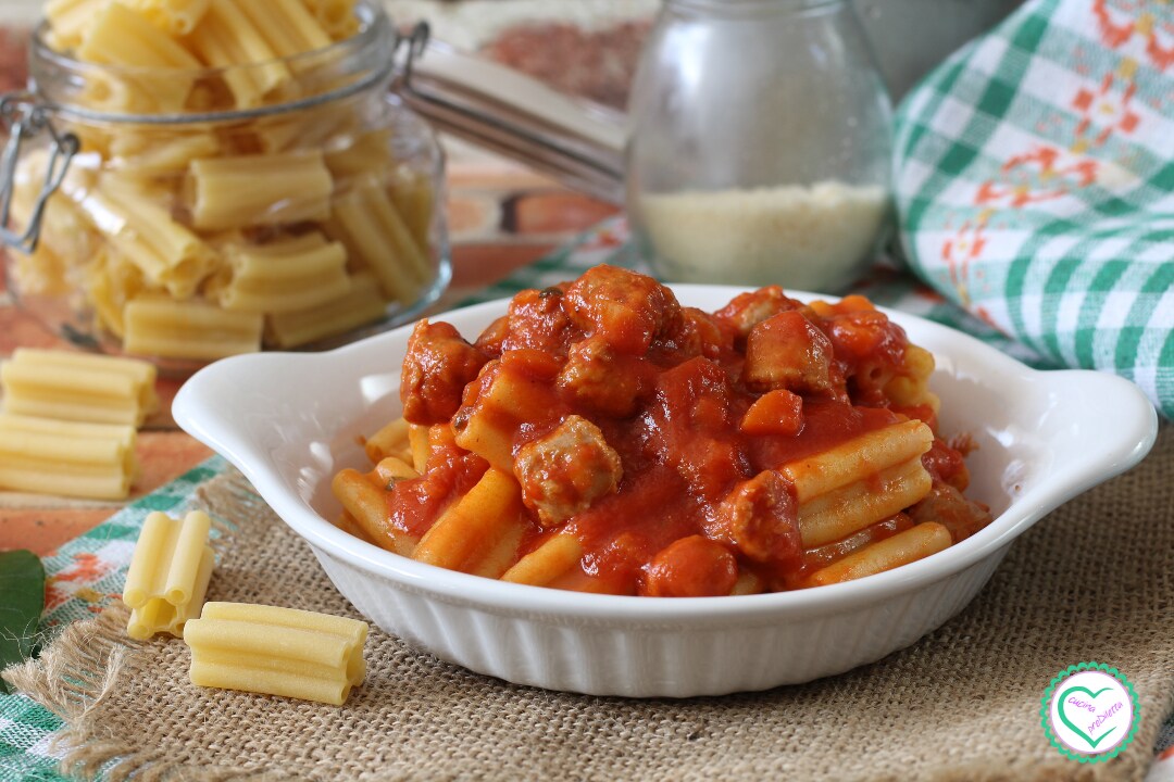 Five-Hole Macaroni with Sausage