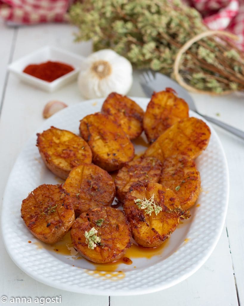 Golden and Crispy Seasoned Potatoes in 2 Versions