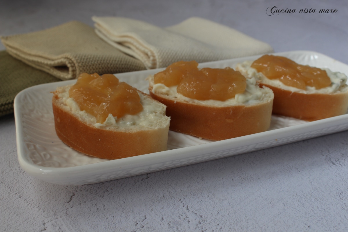 Gorgonzola and Pear Crostini