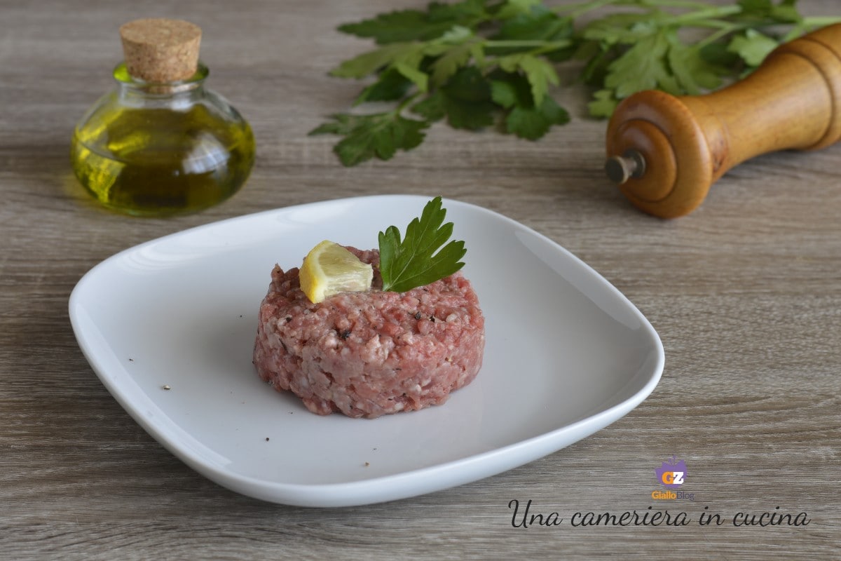 Ground Beef Tartare with Olive Oil and Lemon